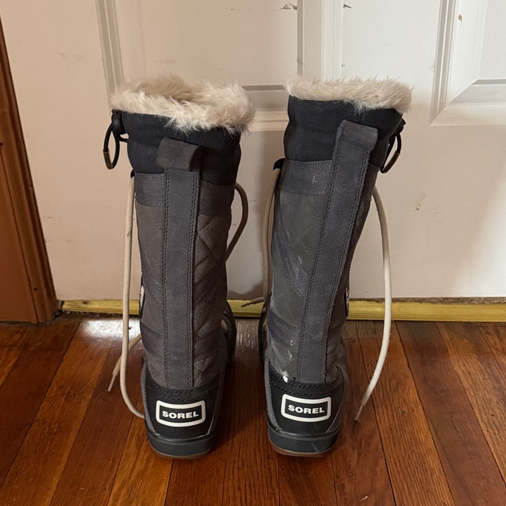 Sorel Snow Boots W7 - Black & White - Picture 2 of 5